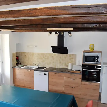 Maison Charismatique A Saint-germier Avec Jardin Cloture. Holiday home *